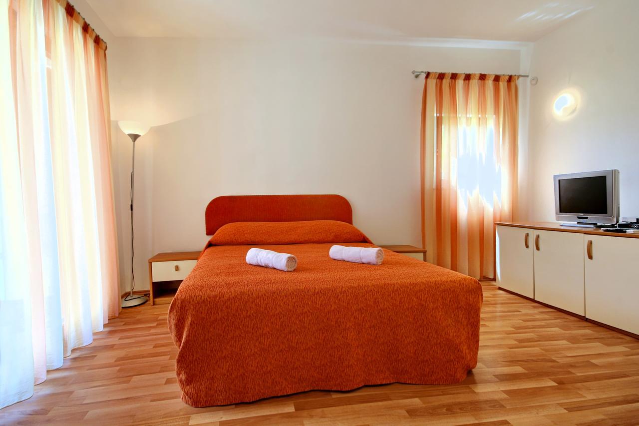 Sun Palace Residence Premantura Luaran gambar