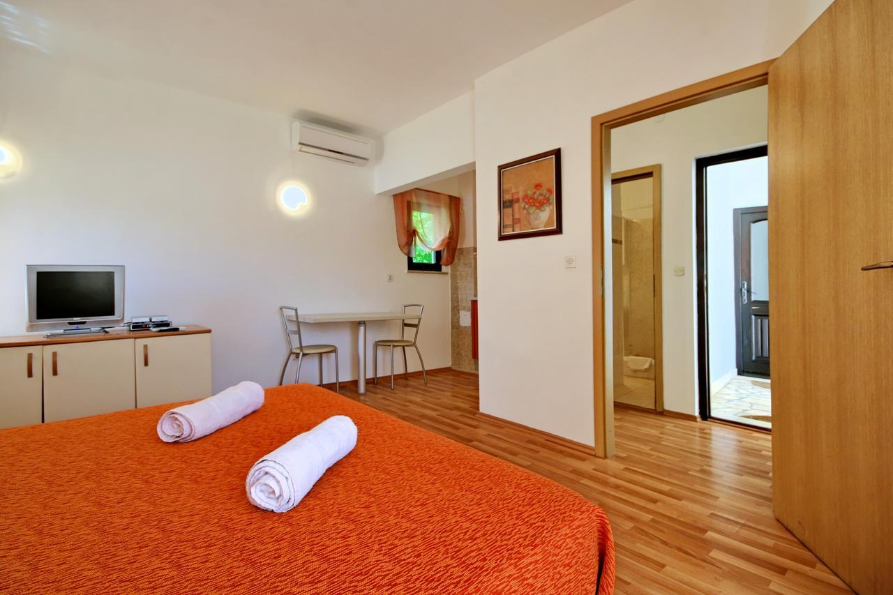Sun Palace Residence Premantura Luaran gambar